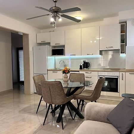Apartmani Ivelic Supetar Buitenkant foto