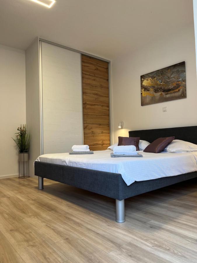 Apartmani Ivelic Supetar Buitenkant foto