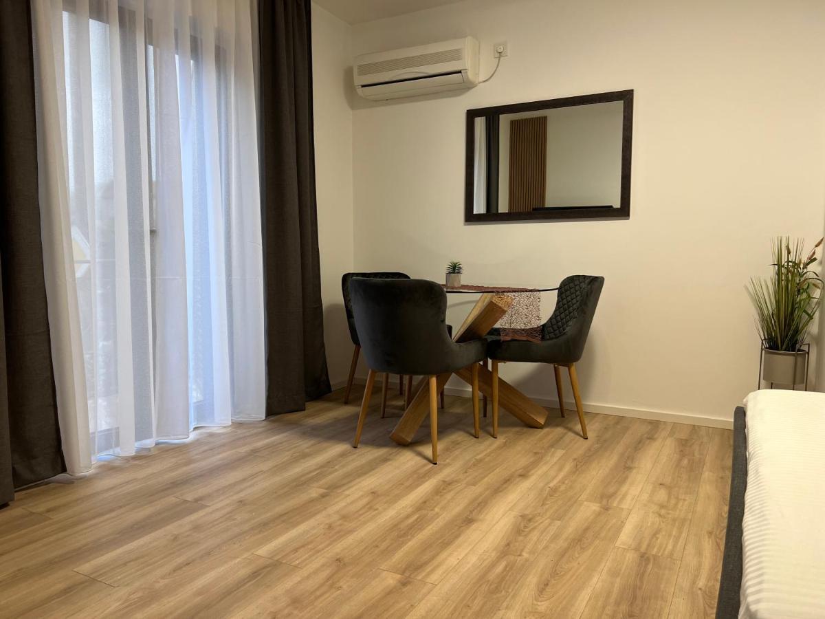 Apartmani Ivelic Supetar Buitenkant foto