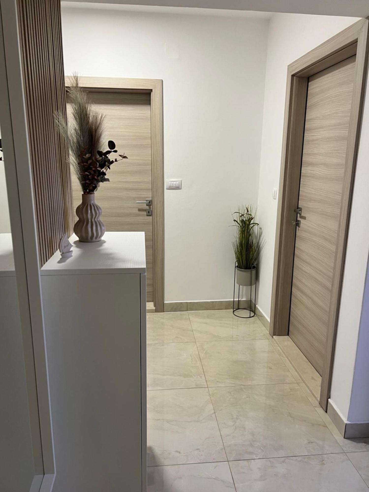 Apartmani Ivelic Supetar Buitenkant foto